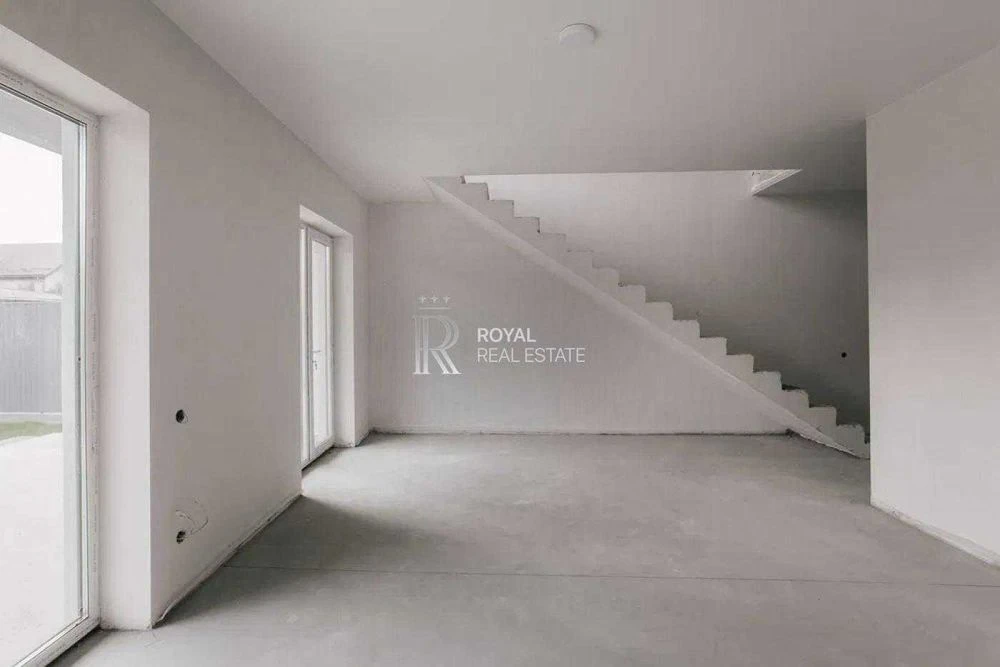 Продаж Будинок Київ 4 кімнати 165 м² 4,5 сотки 2 км до метро