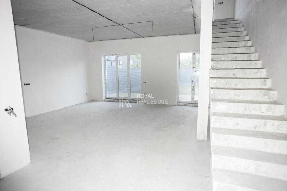 Продаж Будинок Київ 4 кімнати 165 м² 4,5 сотки 2 км до метро