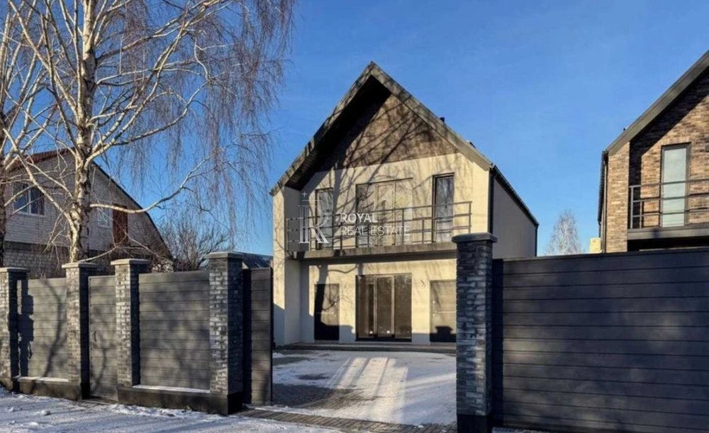 Продаж Будинок Київ 4 кімнати 165 м² 4,5 сотки 2 км до метро