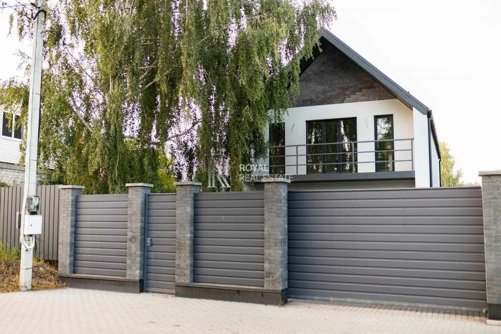 Продаж Будинок Київ 4 кімнати 165 м² 4,5 сотки 2 км до метро