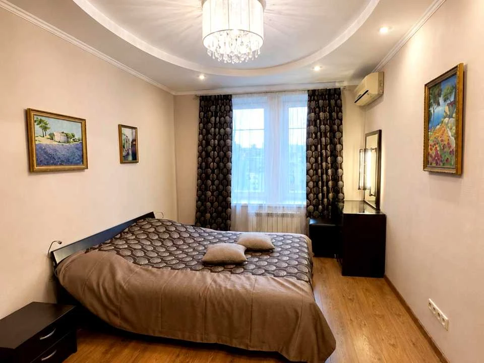 Apartment. Kyiv, Dmytrivska Street.