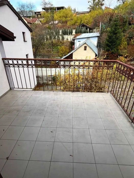 Продаж будинків на вул. Голубця