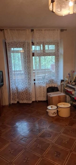 Продам 2-х комн. квартиру на Черняховского, рядом море.