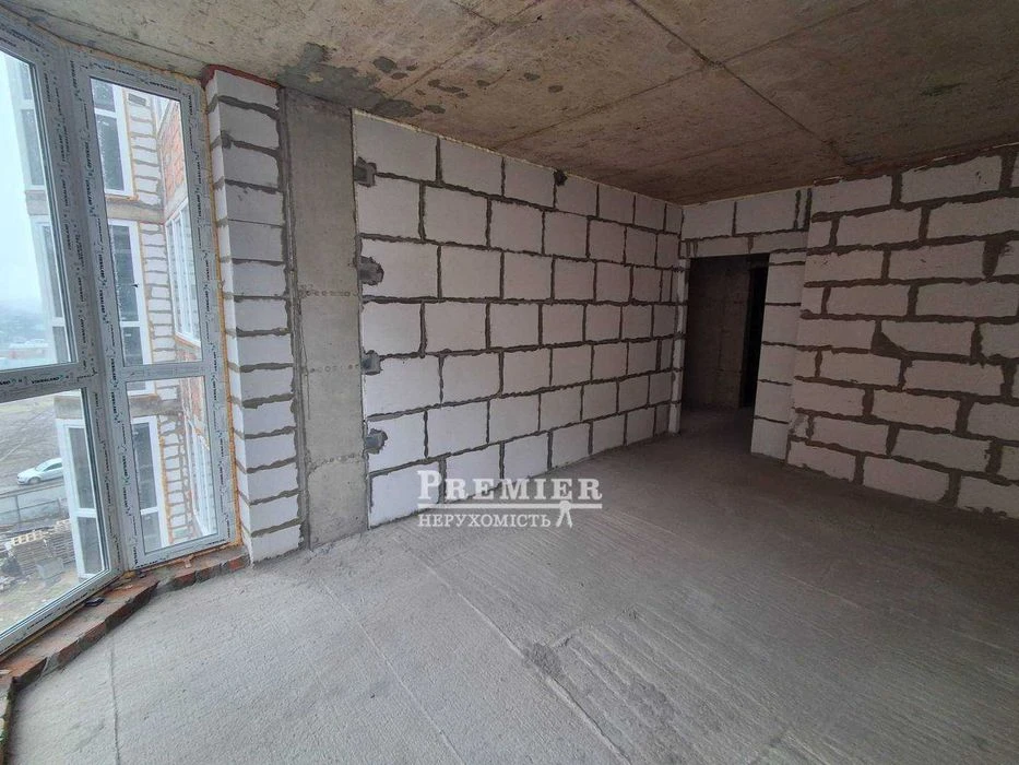 Продам 1 кімнатну квартиру у новому житловому комплексі.