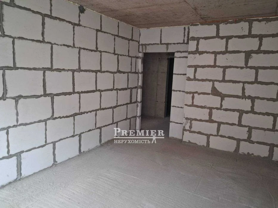 Продам 1 кімнатну квартиру у новому житловому комплексі.