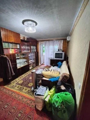 Продается 2 комн. кв. м.Дворец Спорта