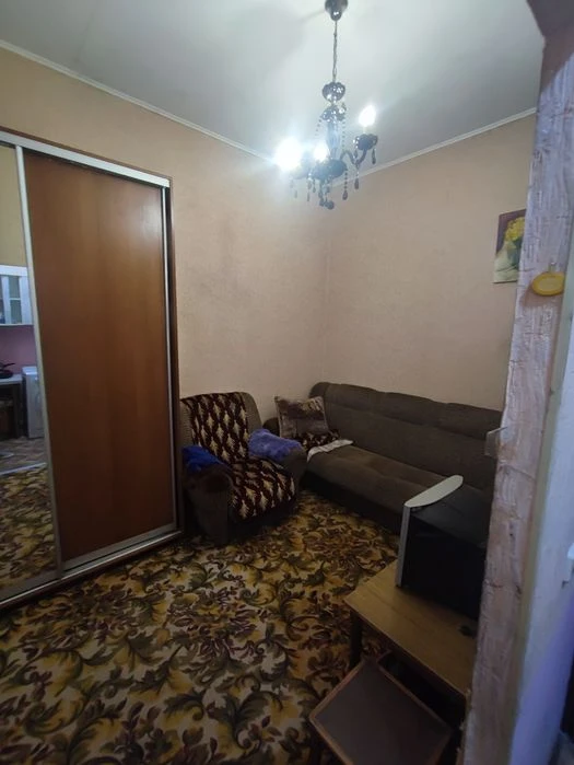 Продам гостинку со своим санузлом и мини кухней в Индустриал