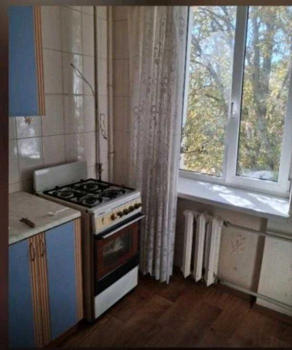 Продам 1-комнатную квартиру в районе рынка ХТЗ!