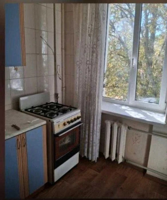 Продам 1-комнатную квартиру в районе рынка ХТЗ!