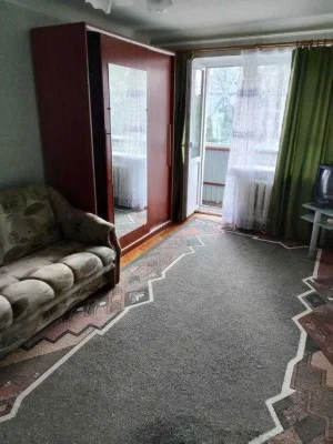 Продам 1-комнатную квартиру с кап.ремонтом на Одесской.