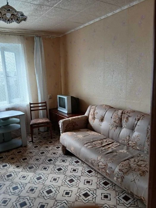 В тихом спальном районе на Новых Домах  ( Каденюка, 32) 1 ко