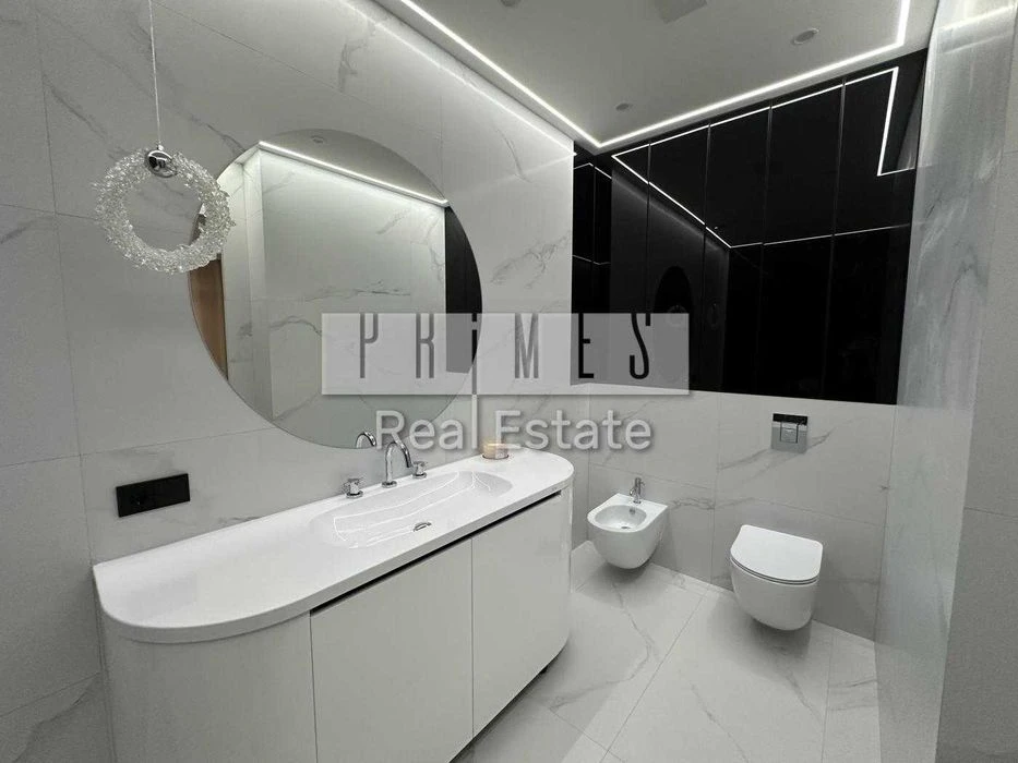 Продажа 3к квартиры 100 м², ЖК Бульвар Фонтанов, ул. Иоанна