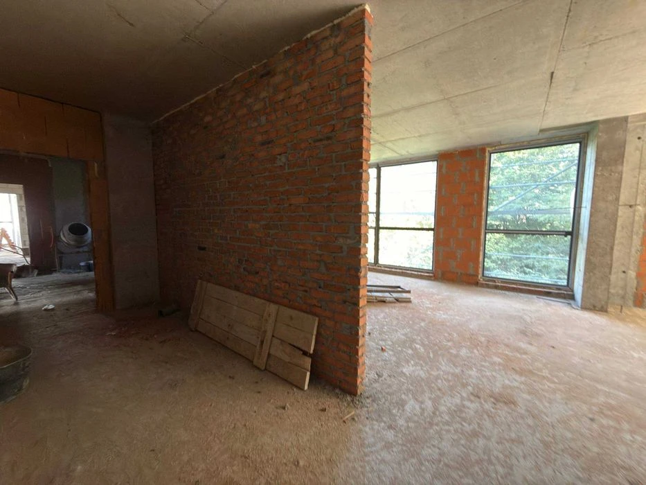 Продаж 2-кімнатної квартири  · вул. Ярославенка, 23А 110 м²