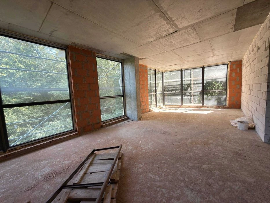 Продаж 2-кімнатної квартири  · вул. Ярославенка, 23А 110 м²