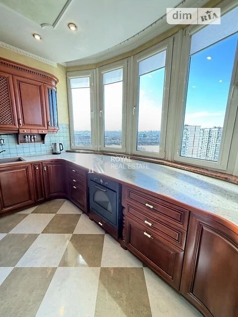 Sale of 4-room apartment 155 sq. m on Volodymyr Ivasyuk Ave. 4