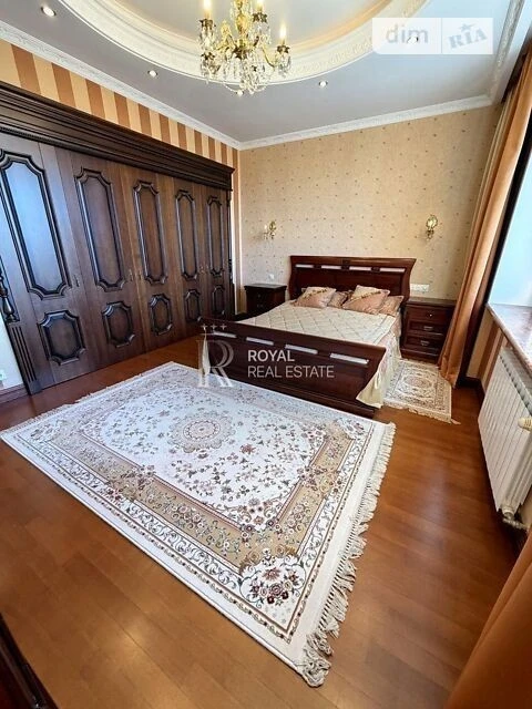 Sale of 4-room apartment 155 sq. m on Volodymyr Ivasyuk Ave. 4