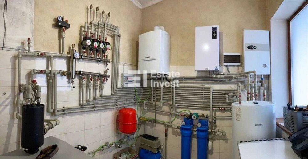 Продаж укомплектованого будинку з автономними комунікаціями