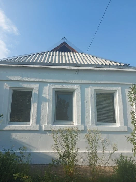 Продаєтся окремий будинок  за  Зупинкою Жукова