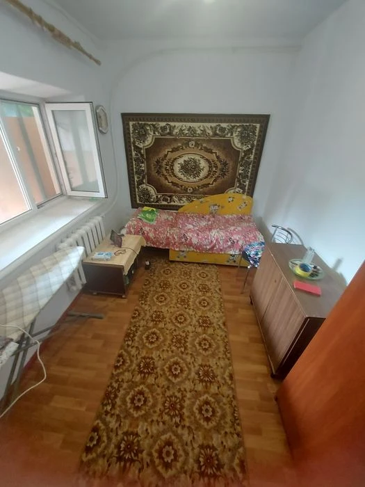 Продаєтся окремий будинок  за  Зупинкою Жукова