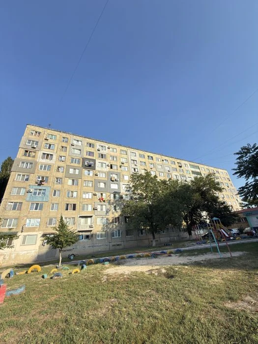 Продаж гостинки на 101 м-ні