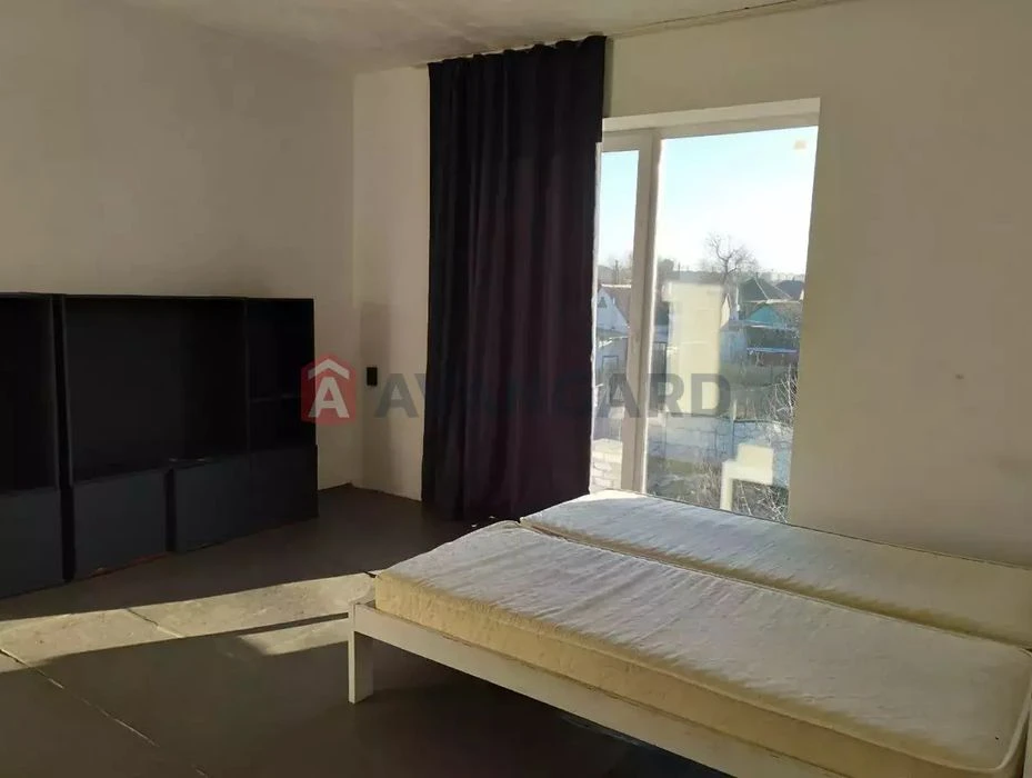 Продам теплий будинок 205м2 з газом та електро, 10 сот. біля