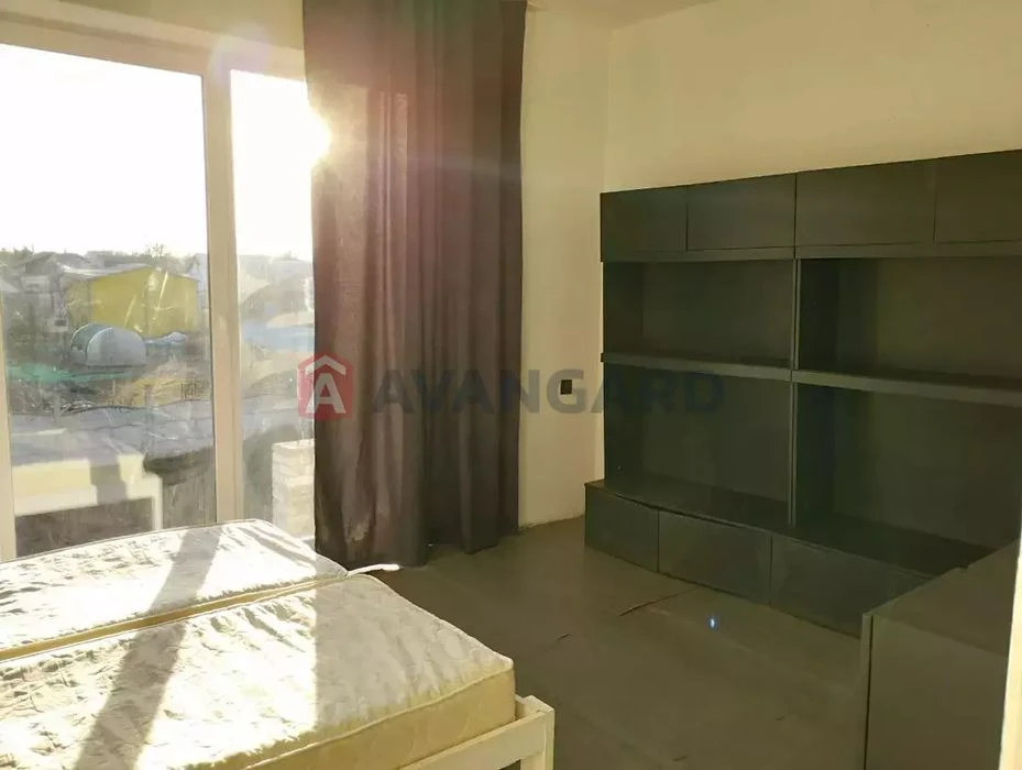 Продам теплий будинок 205м2 з газом та електро, 10 сот. біля