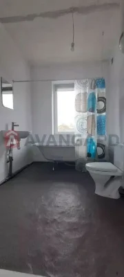 Продам теплий будинок 205м2 з газом та електро, 10 сот. біля