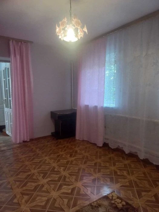 Продається будинок неподалек моря