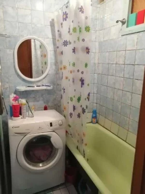 В продаже двухкомнатная квартира на Хтз