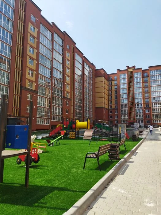 Продається 2 км квартира у новому ЖК по вул.Лучаківського р-