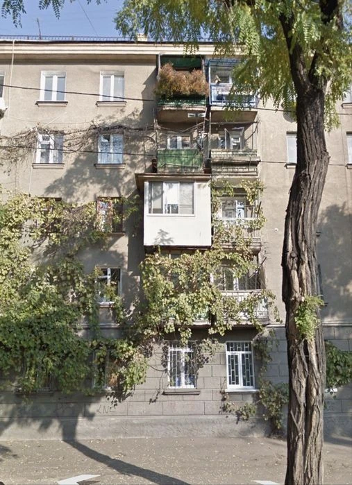 Продам 3х к Центр Новосельского возле Кирхи с местом дл ав