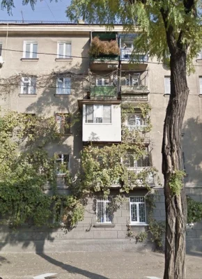 Продам 3х к Центр Новосельского возле Кирхи с местом дл ав