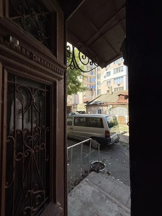Продам 3х к Центр Новосельского возле Кирхи с местом дл ав