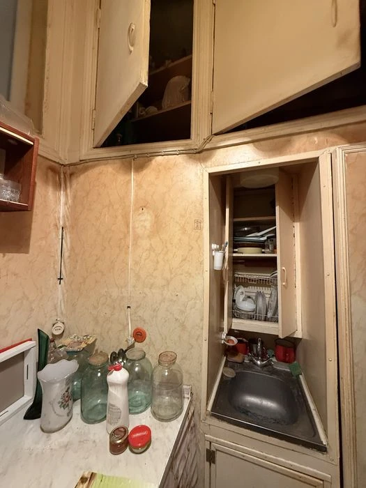 Продам 3х к Центр Новосельского возле Кирхи с местом дл ав