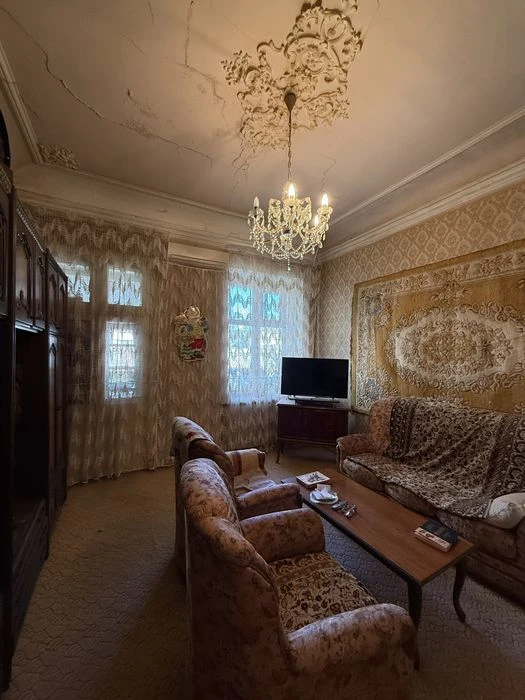 Продам 3х к Центр Новосельского возле Кирхи с местом дл ав