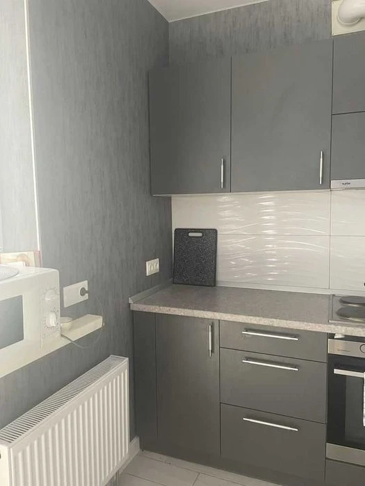 Продам 1 к. квартиру ЖК Салтовский Драгоманова 602 м/н Салто
