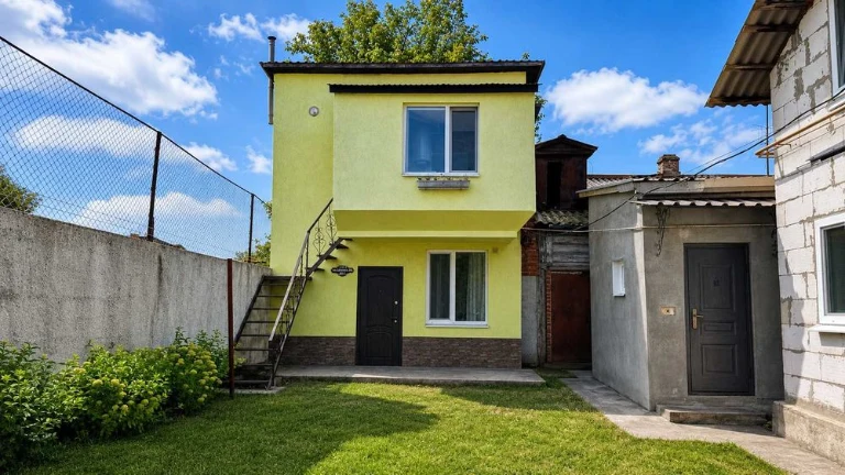 Продаж 2-поверхового цегляного будинку. Центр Полтави. Ремон
