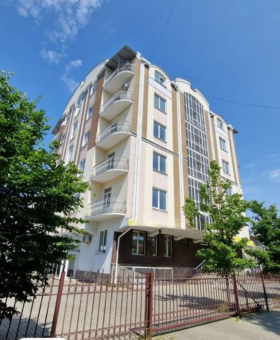 Продаю 3 квартиру новострой Центр