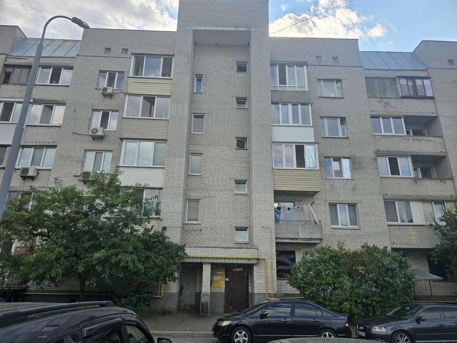 Продаж 2х кімнатної квартири. Вул. Є. Харченко. Бортничі.