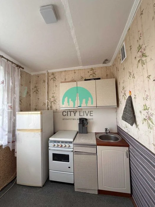 Продаж 1-кім квартири з ремонтом біля ВелМарту (63)