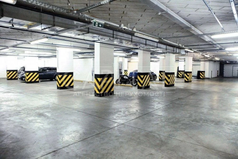 Продаж паркування, Андрія Верхогляда, Печерськ, Київ