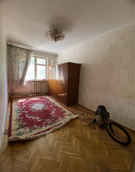 ‼️Черемушки ‼️Продам просторную квартиру с лоджией 15М2 Фила