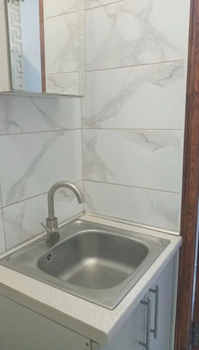 Продам  1 квартиру (студія) в Холодногорском районе