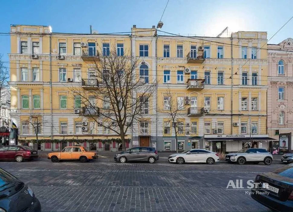 Продаж 3к квартири в Києві, Шевченківський р-н, Богдана Хмел