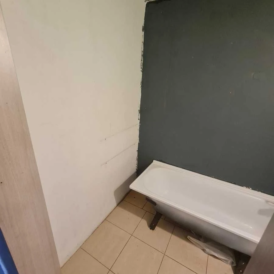 Продаж 2-кімнатної квартири 73 м², Дарницький бул., 8