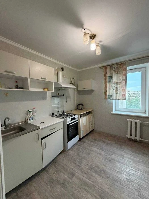Продам 2-квартиру на Таирова, Левитана.