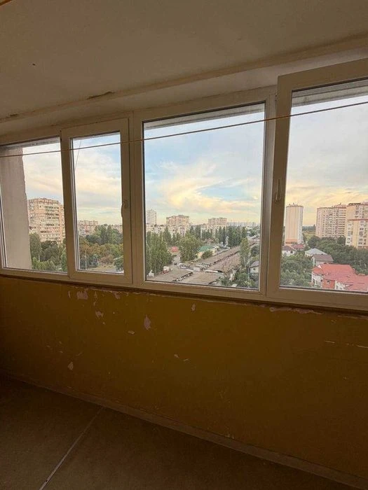 Продам 2-квартиру на Таирова, Левитана.