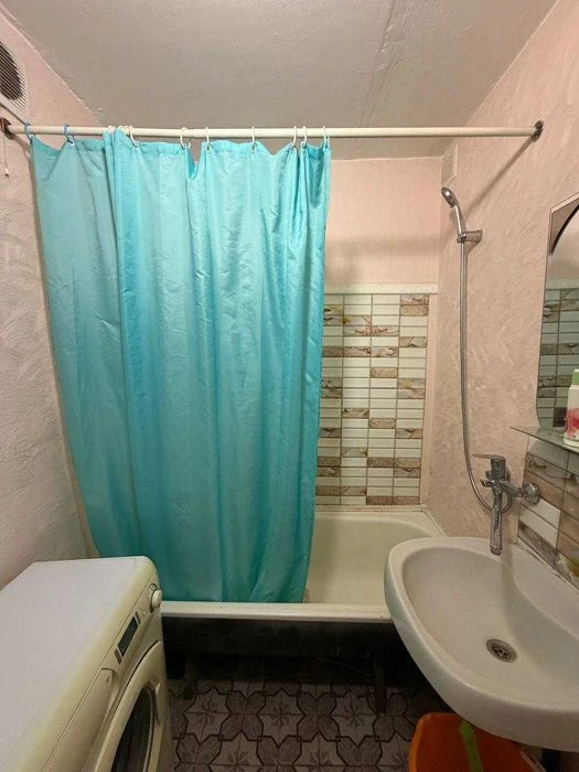 Продам 2-квартиру на Таирова, Левитана.