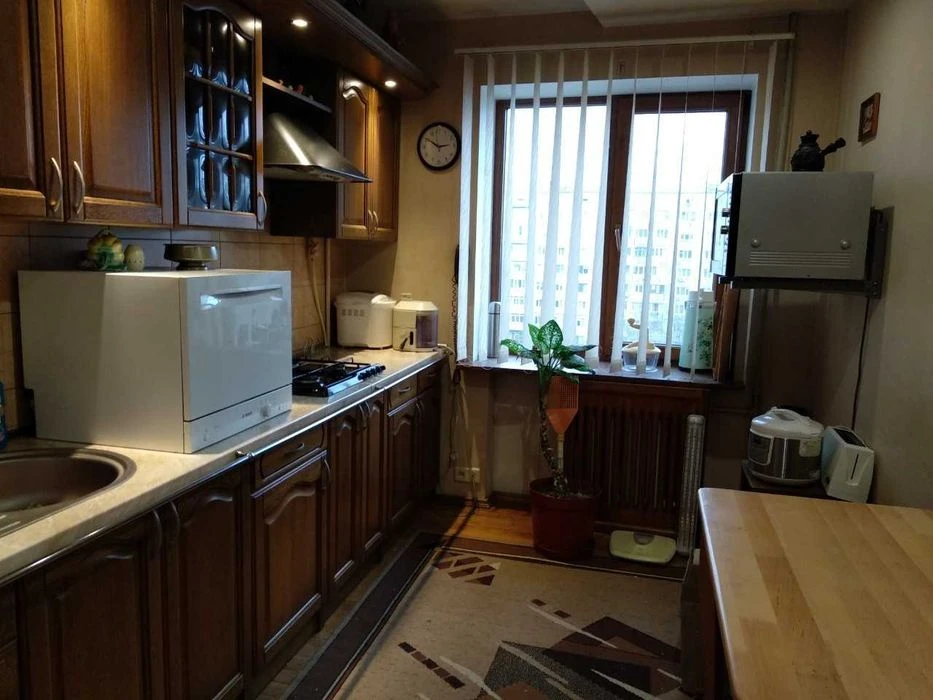 Геранева/Адміральський проспект 3 кімн.квартира