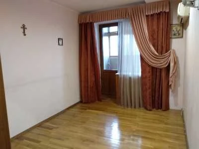 Геранева/Адміральський проспект 3 кімн.квартира